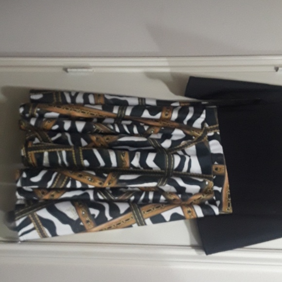 Dress - Picture 3 of 3